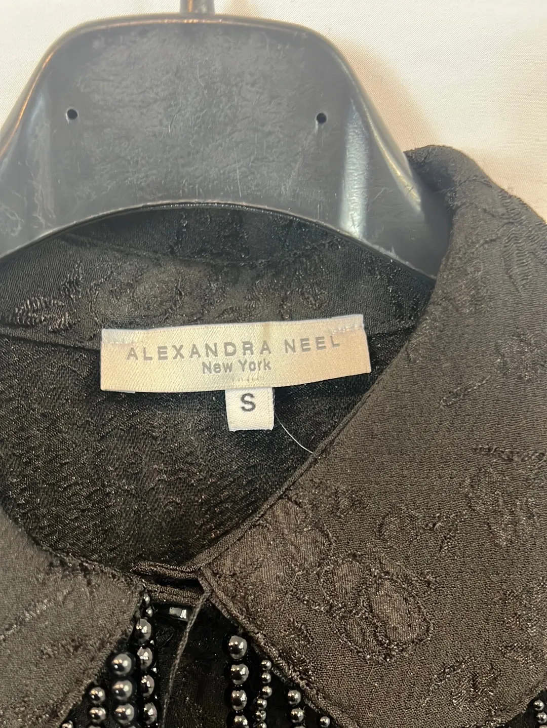 ALEXANDRA NEEL. Blusa negra bordada flecos T.s