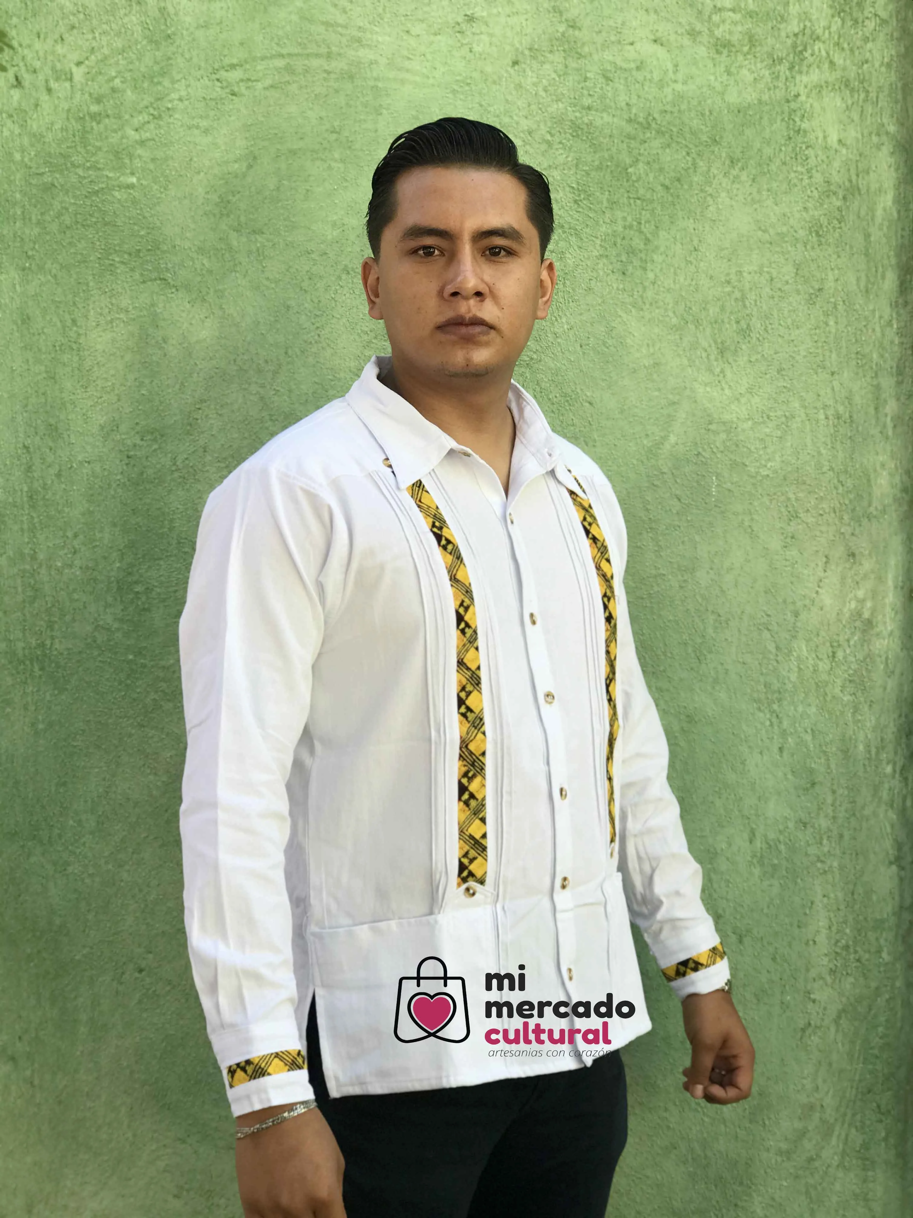 Guayabera con cadenilla del Istmo, Oaxaca.