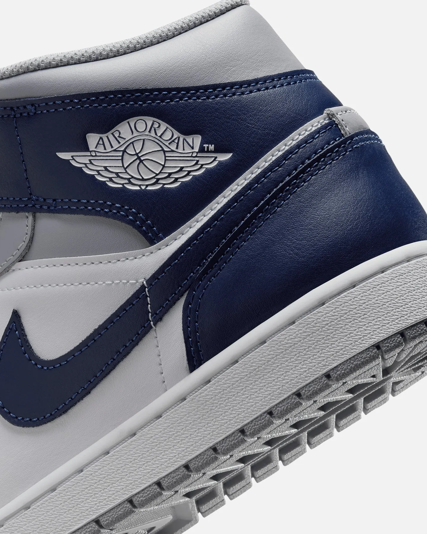 Jordan Air Jordan 1 Mid "Georgetown" White/Midnight Navy