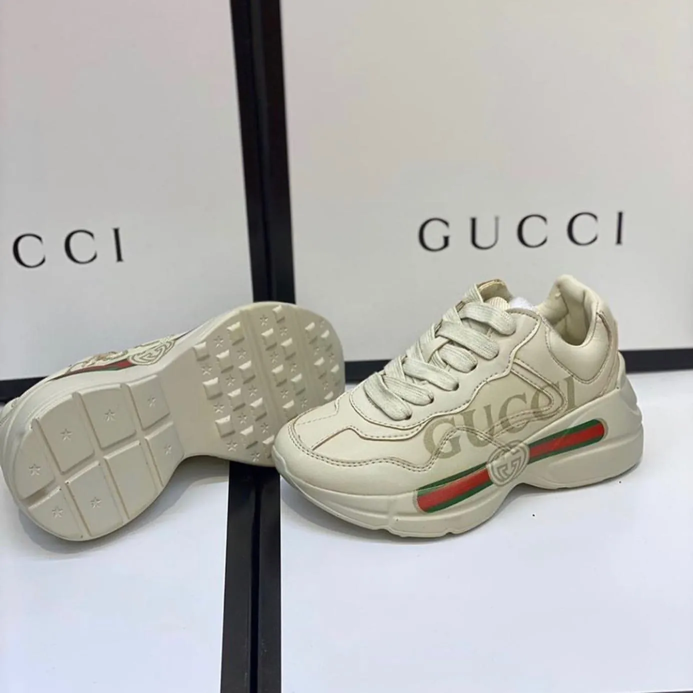 Luxury Sneakers - GUC - 6465