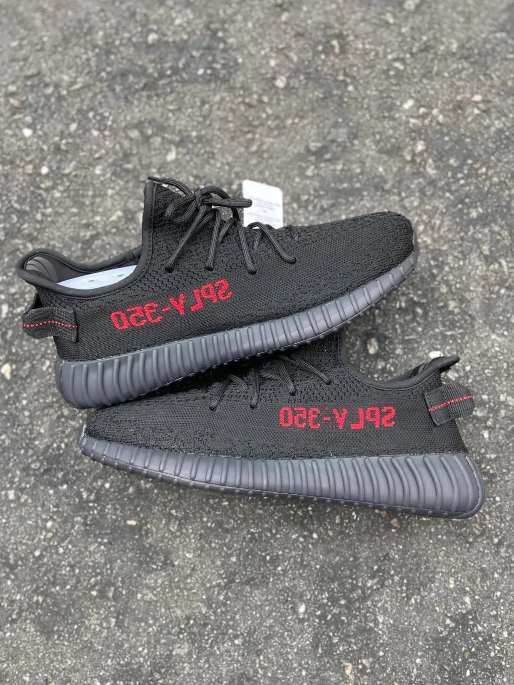 Tênis Adidas Yeezy Boost 350 V2 Black Red (Bred)